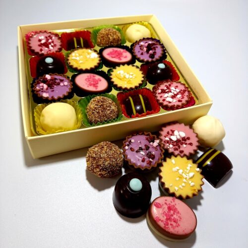 'Summer' collection chocolate box
