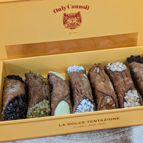 Only Cannoli 7 gift box